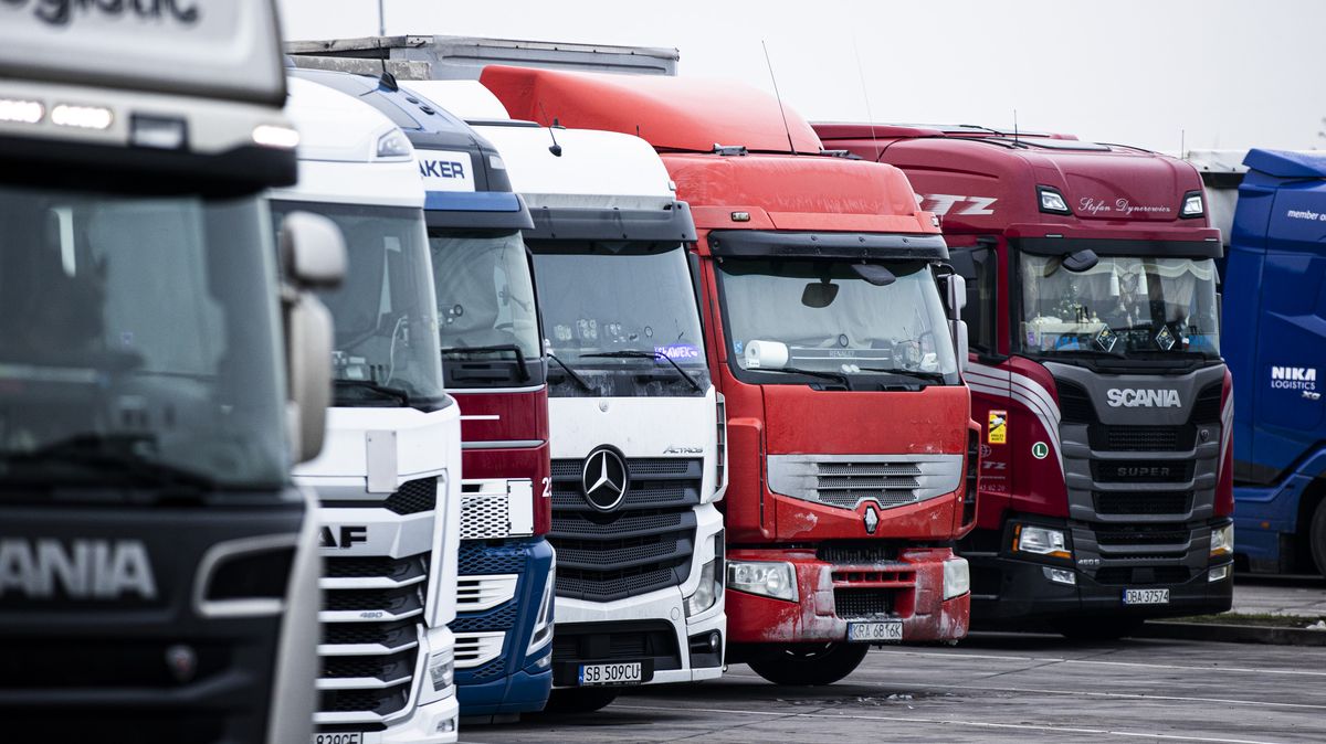 Slovenští dopravci budou na hranicích blokovat ukrajinské kamiony